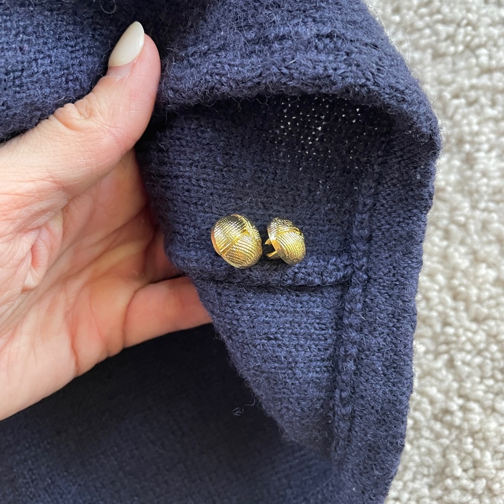 Karen Scott Navy Blue 100% Wool Long Sleeve Cardigan Sweater Large Gold Buttons - Picture 12 of 12